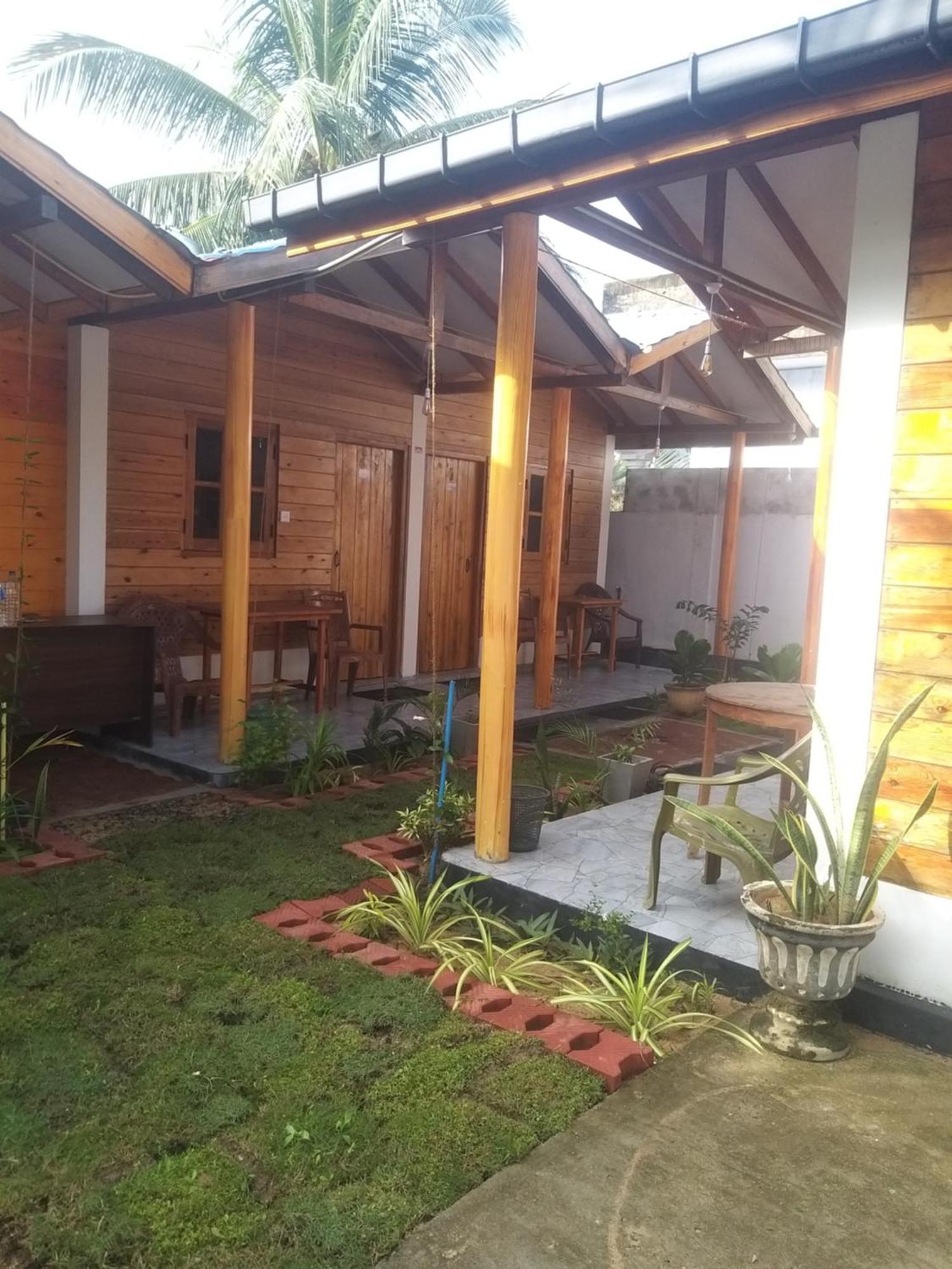 Dot Bey Beach Cabana Trincomalee Exterior foto