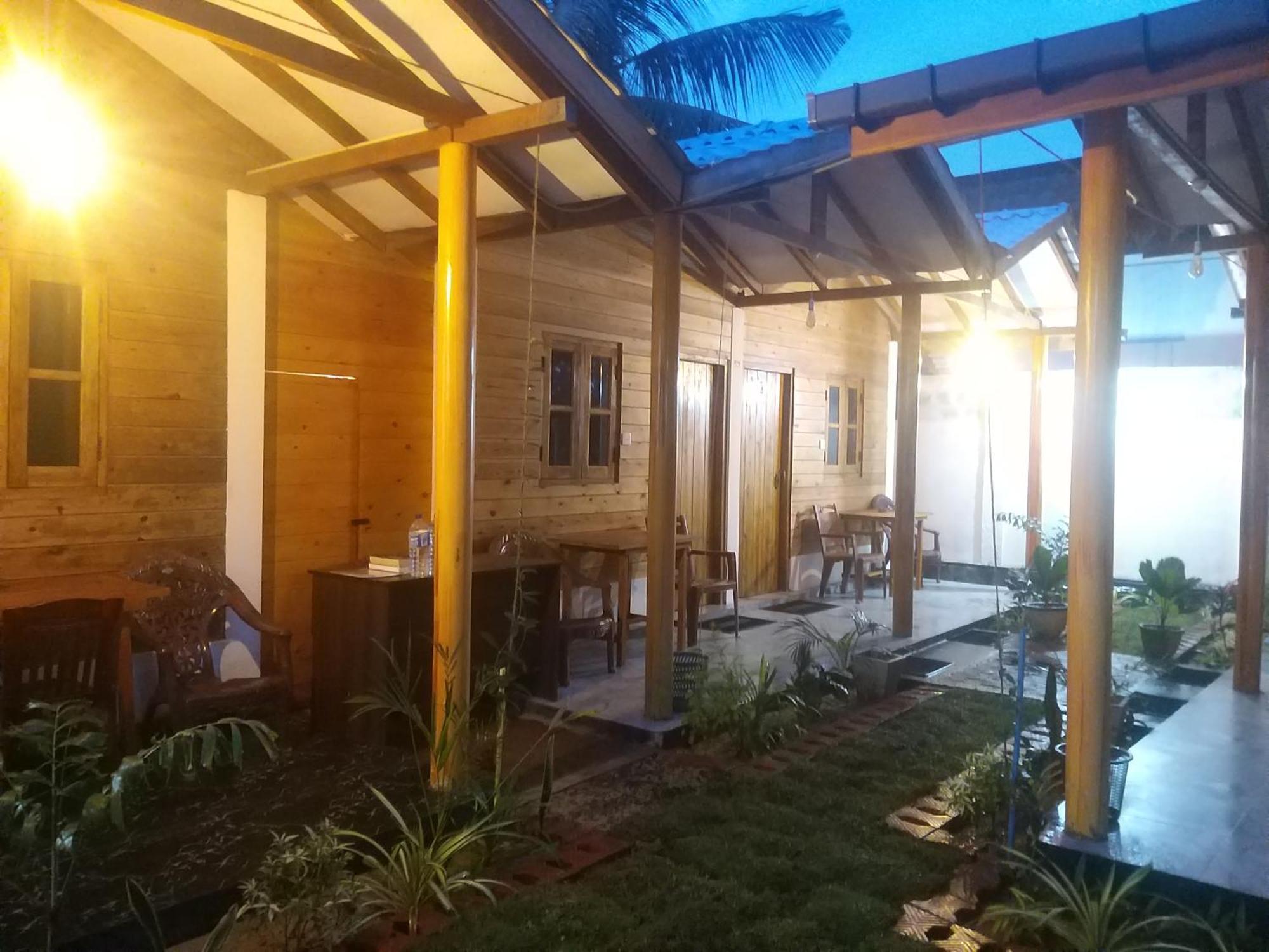 Dot Bey Beach Cabana Trincomalee Exterior foto