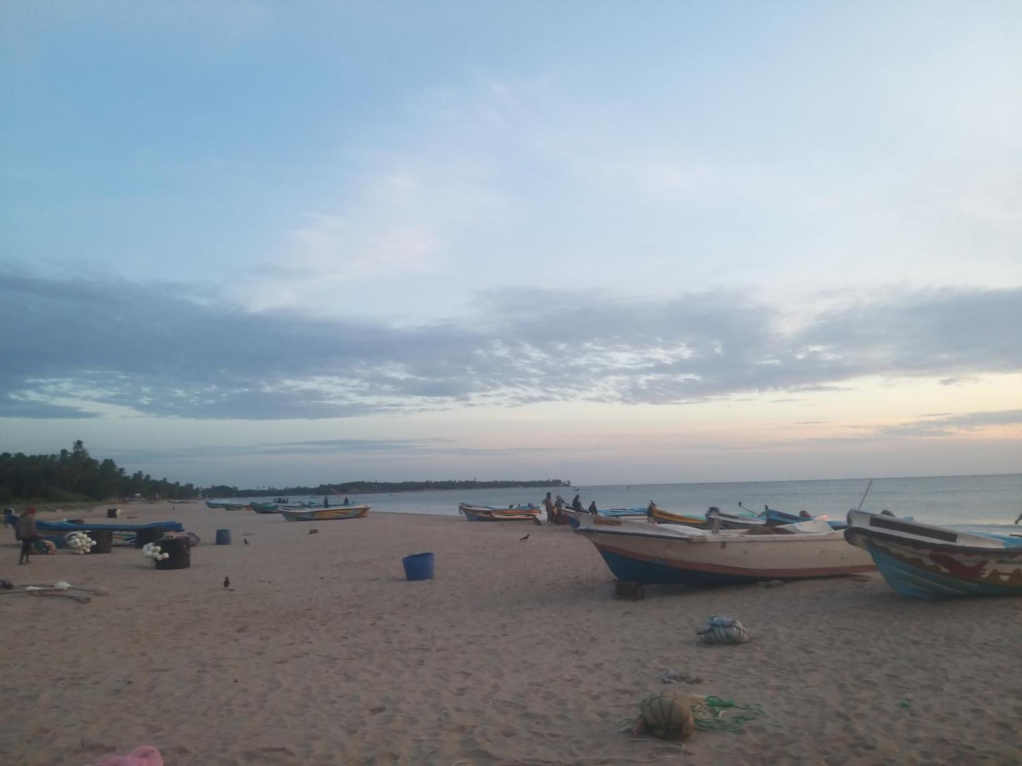 Dot Bey Beach Cabana Trincomalee Exterior foto