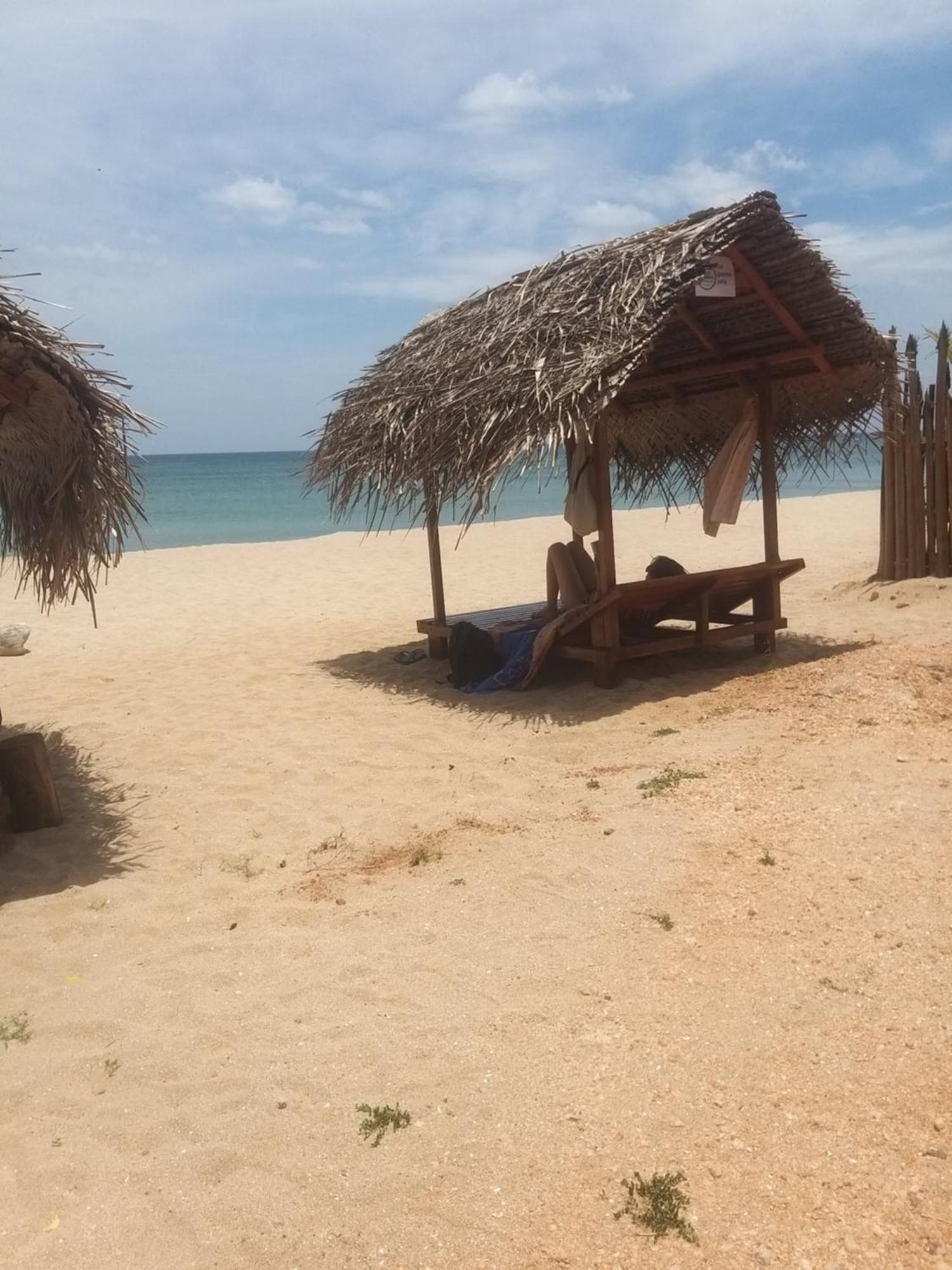 Dot Bey Beach Cabana Trincomalee Exterior foto