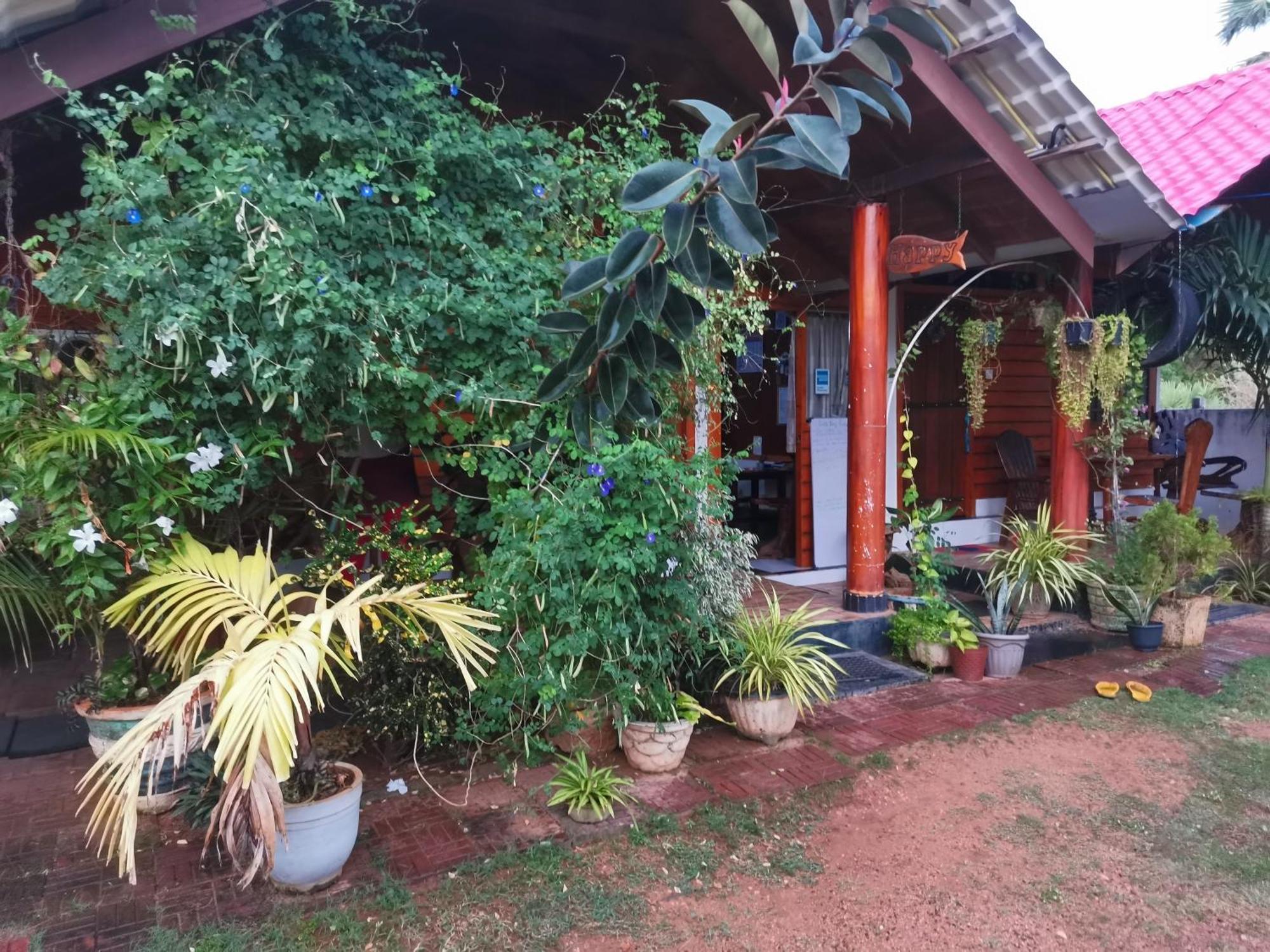 Dot Bey Beach Cabana Trincomalee Exterior foto