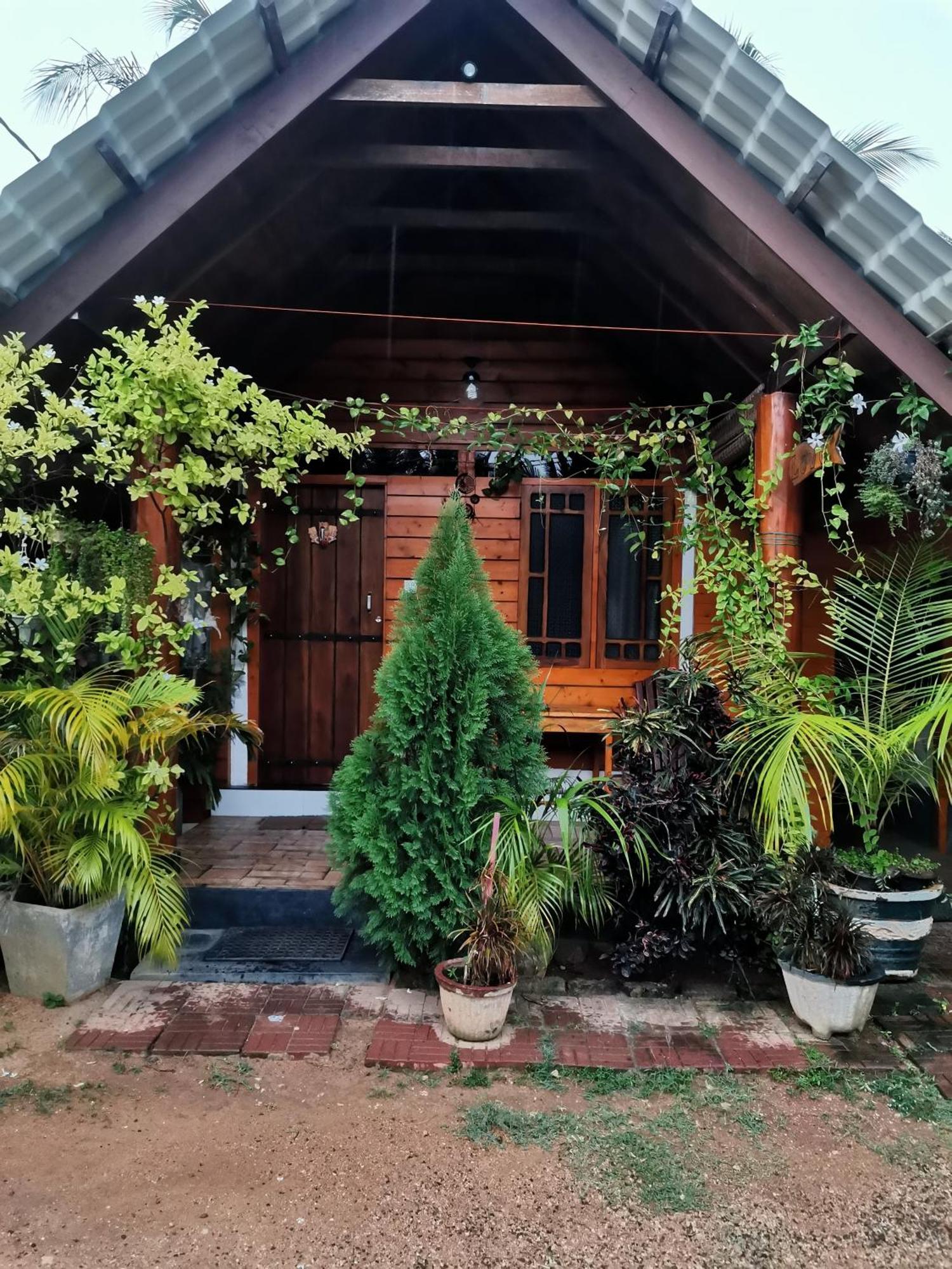 Dot Bey Beach Cabana Trincomalee Exterior foto
