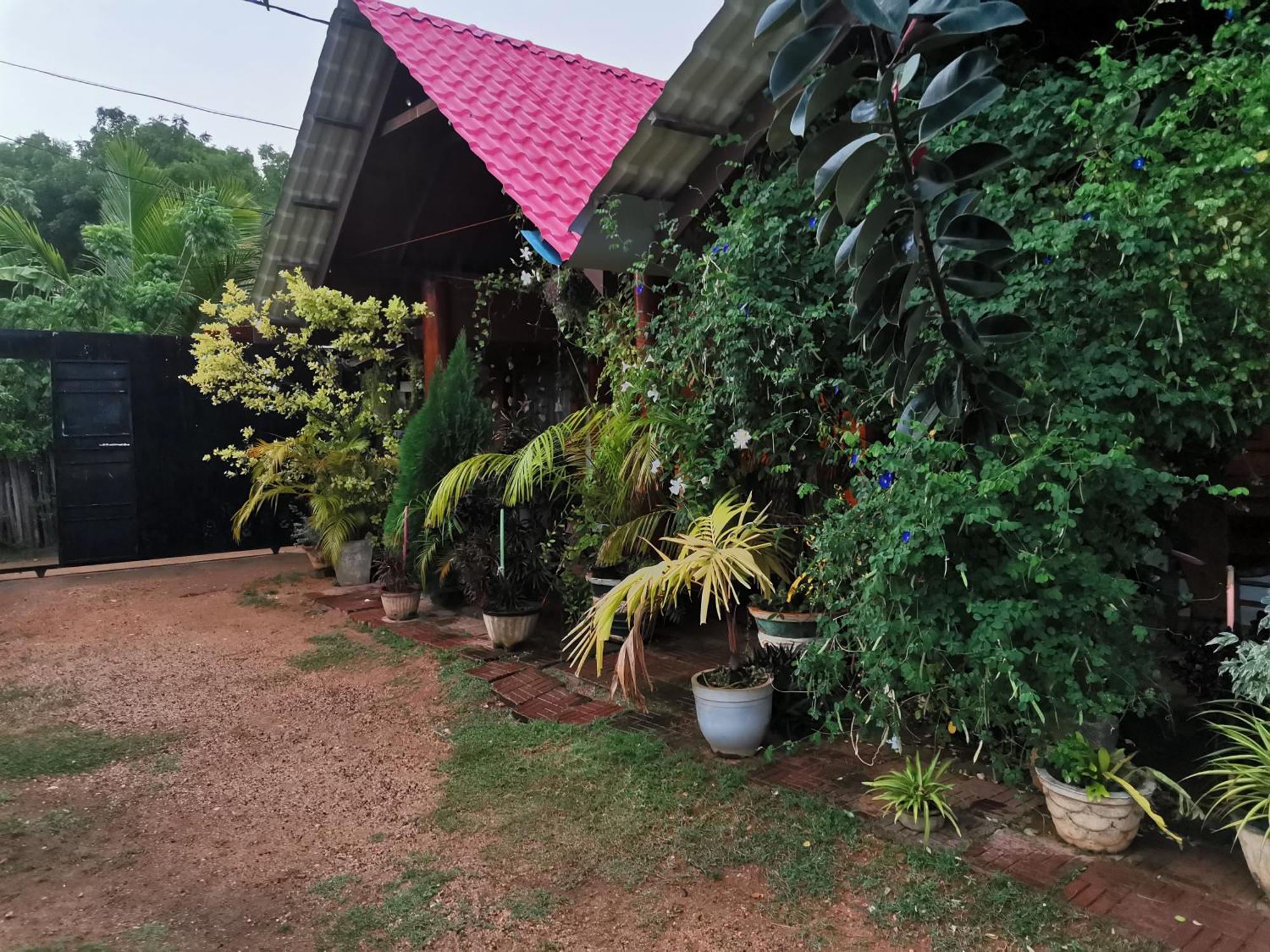 Dot Bey Beach Cabana Trincomalee Exterior foto