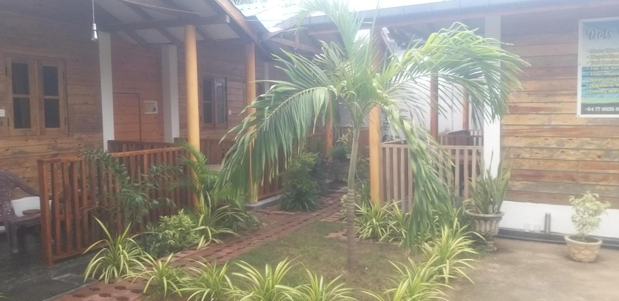 Dot Bey Beach Cabana Trincomalee Exterior foto